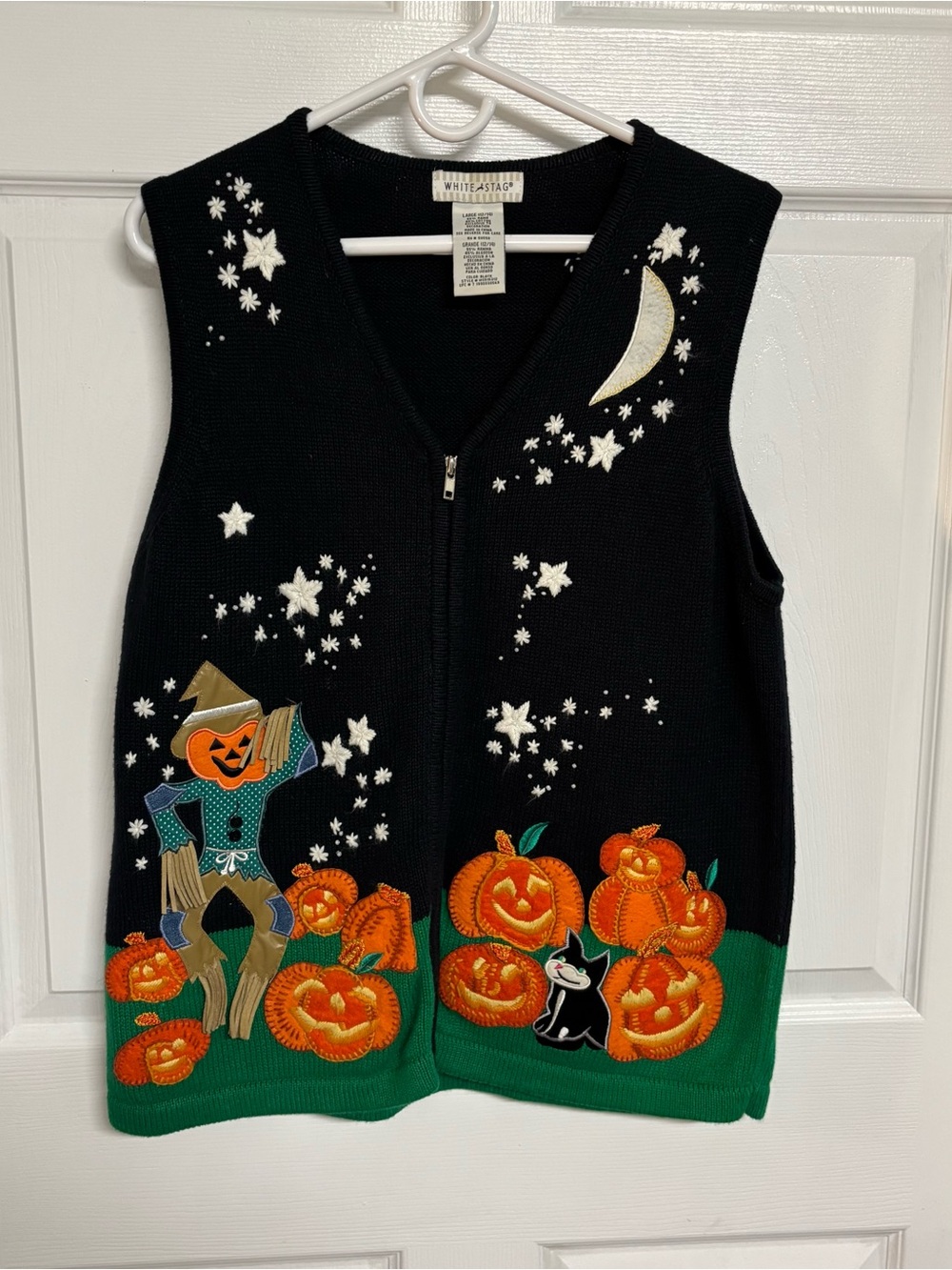 White Stag scarecrow and pumpkins holloween vest . Fringe detail on scarecrow